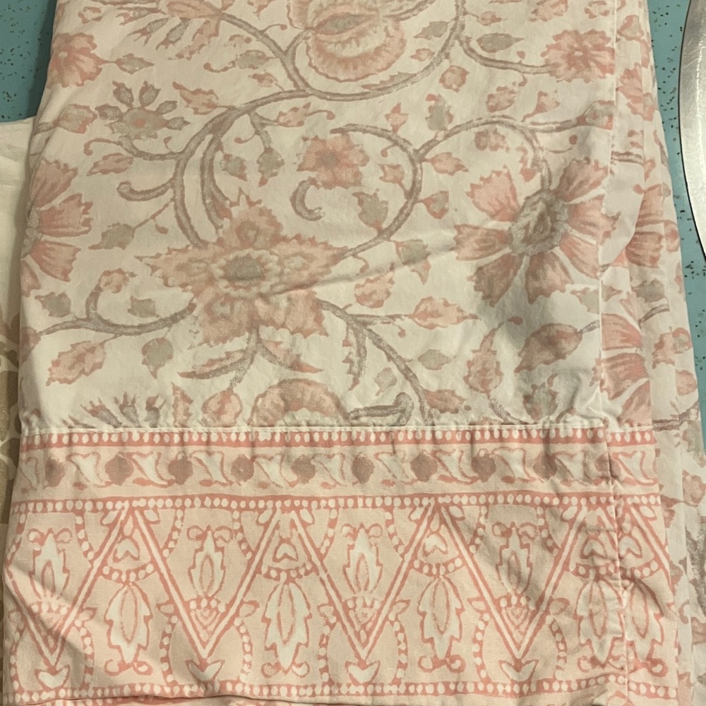 Pottery Barn Teen Floral Pink and White Bedding Sheet